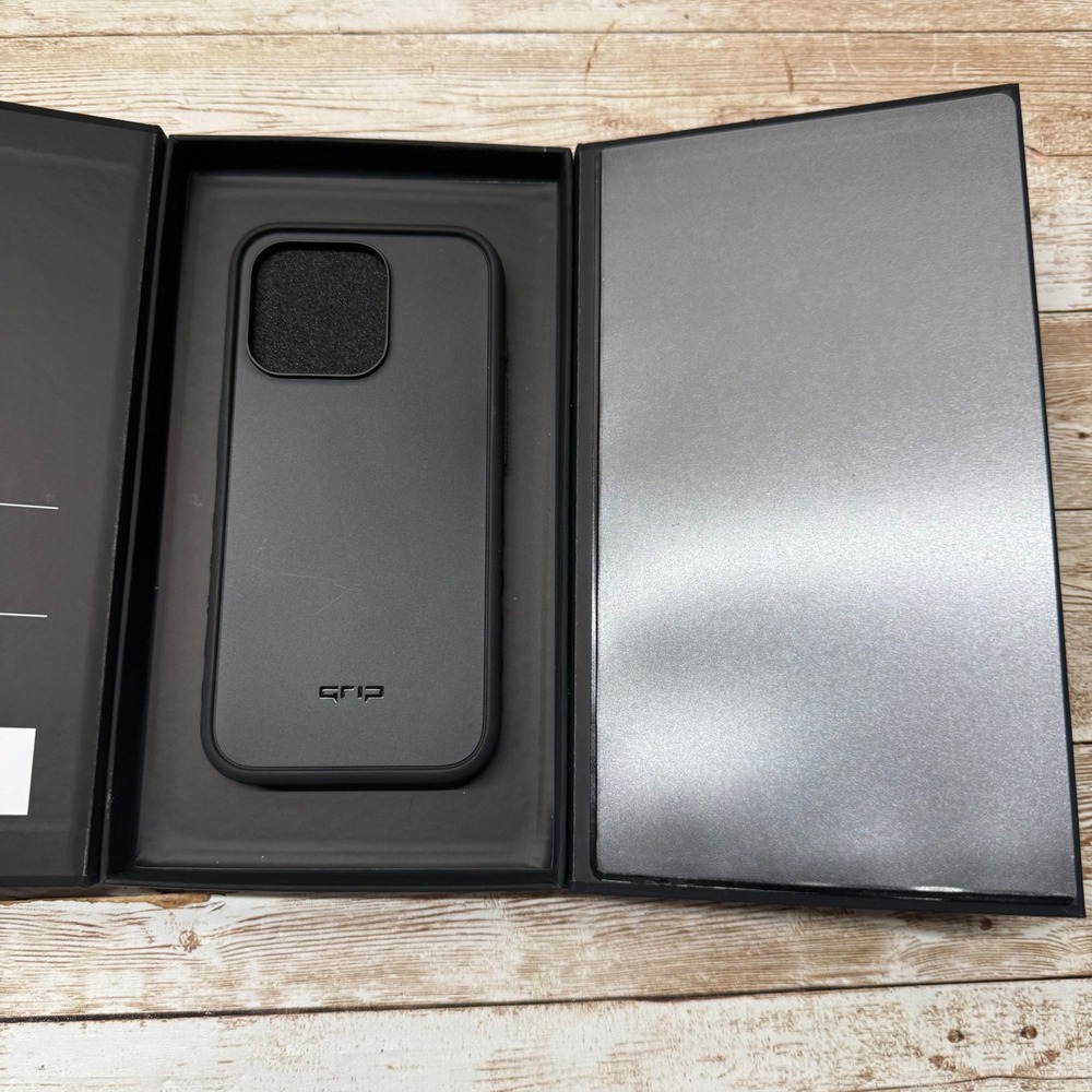 dbrand Grip Case iPhone 15 Pro MagSafe Matte Black No skin New Open Box
